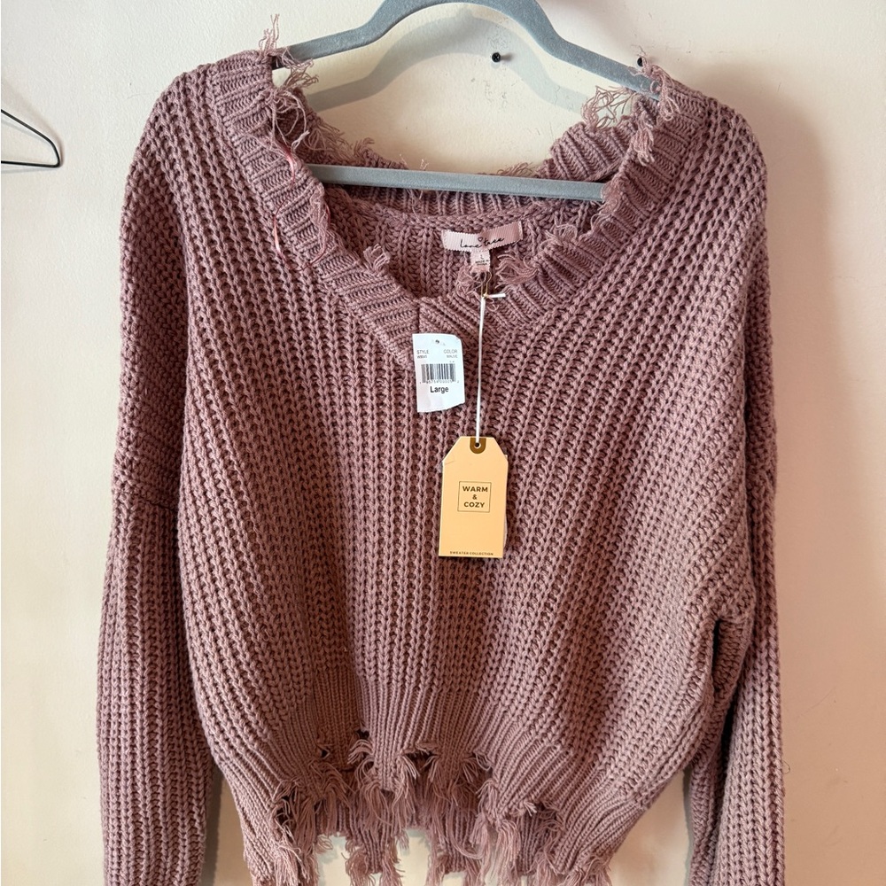 Love Tree Frayed V-Neck Sweater in Mauve